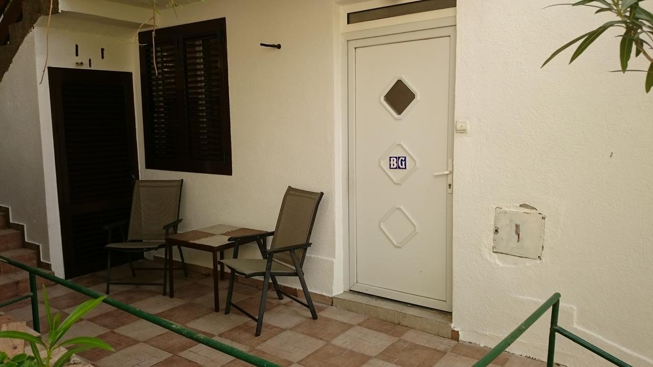 Bg Apartman Sutomore Exterior foto