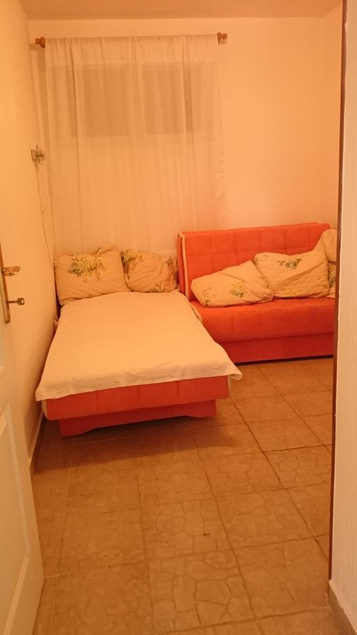 Bg Apartman Sutomore Exterior foto